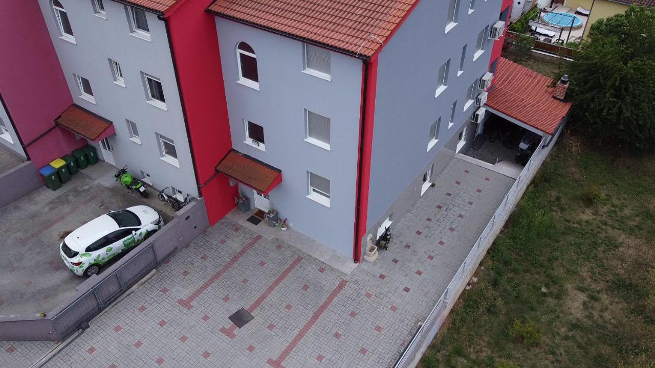 Apartments Saric Pula Eksteriør billede